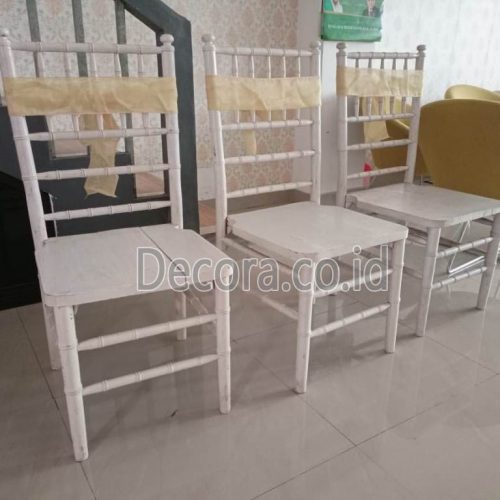 Sewa kursi Tiffany Karanganyar